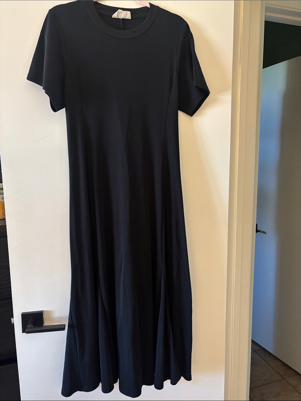 MELLODAY Black Short-Sleeve Midi Dress